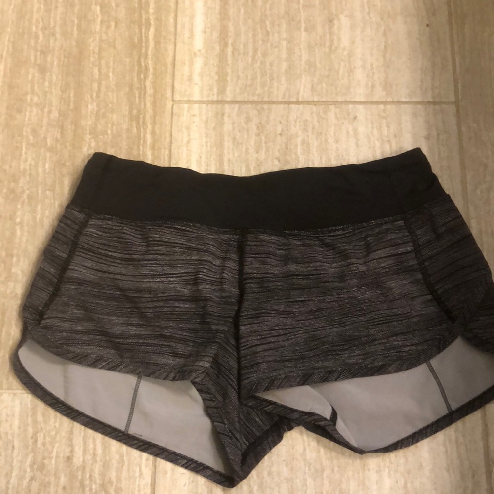 Black and white lulu shorts!